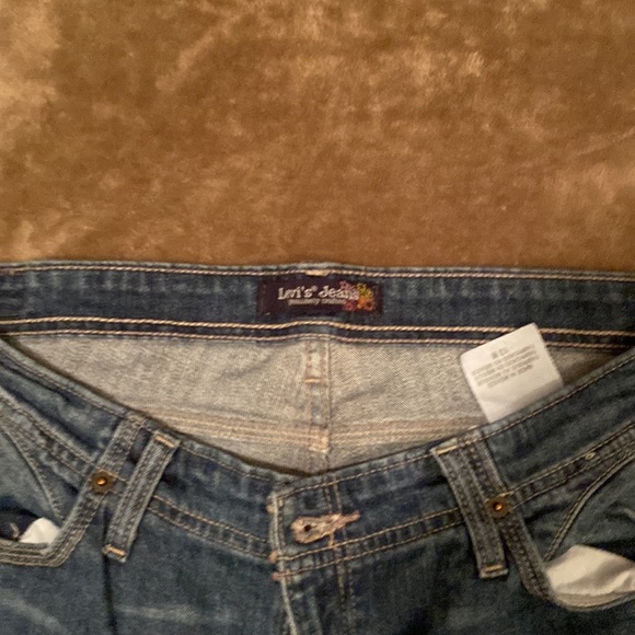 Levi’s - Picture 4 of 4